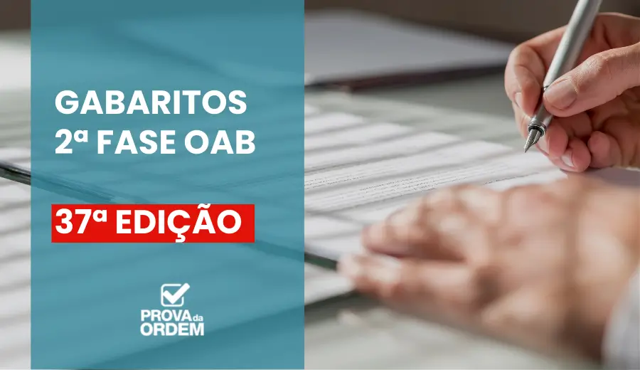 Mão segurando uma caneta sobre um papel com os Gabaritos 2ª Fase OAB 37