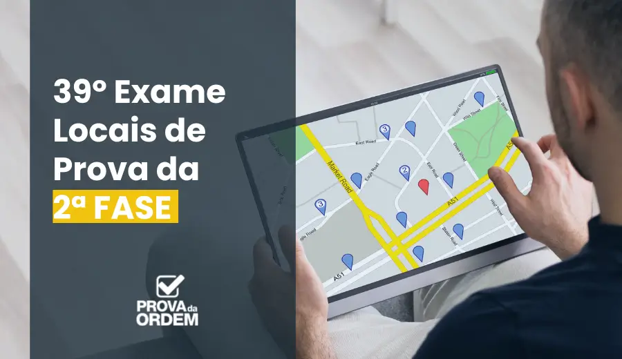 Homem visualizando um mapa no Tablet com os Locais de Prova OAB 39 2ª Fase