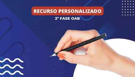 Mão com um lápis na mão em imagem que ilustra o serviço de Recursos para 2ª Fase OAB Personalizados